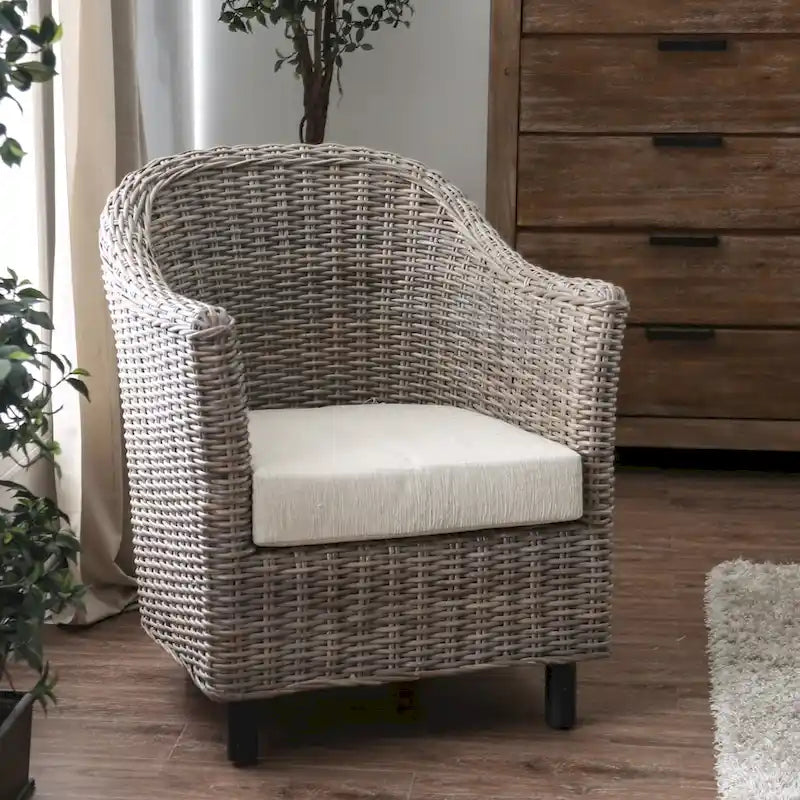 Fauteuil rustique en rotin